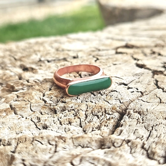 Art Decco Saddle Ring w/ Chalcedony Stone - Picture 1 of 6